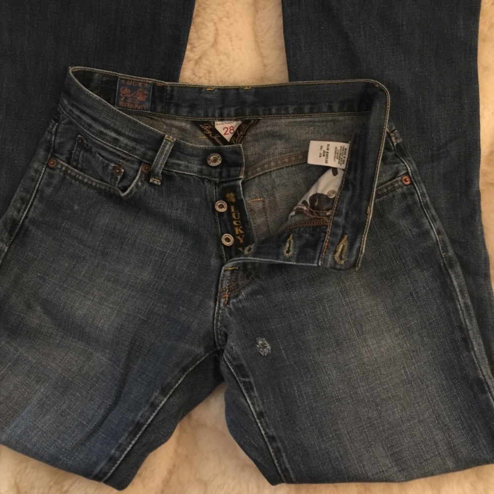 Lucky brand slim bootleg size 28 mid rise